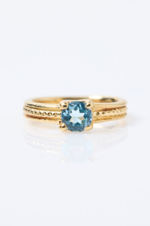 バースストーンベビーリング