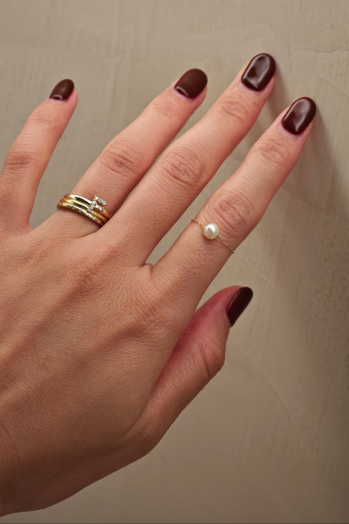 プラチナム イニシャルリング 0.06ct(8~14号)