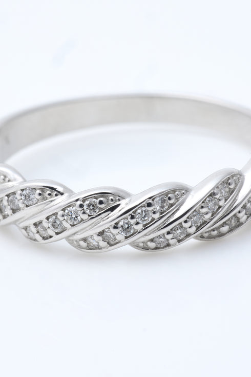 ダイヤモンドツイストエレガンスリング 0.11ct