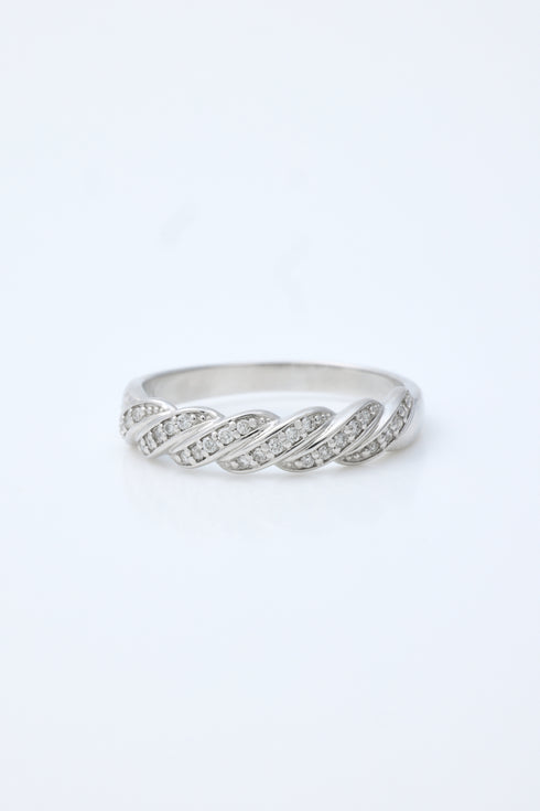 ダイヤモンドツイストエレガンスリング 0.11ct