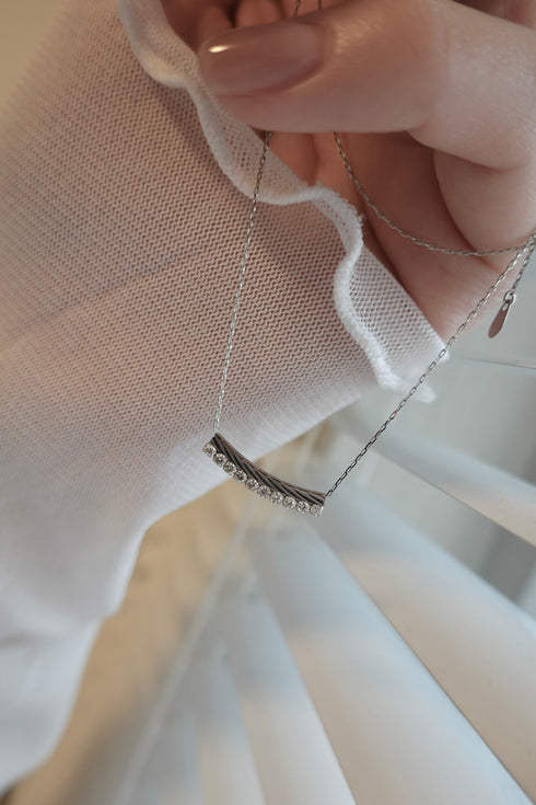 ダイヤモンドカーブバーネックレス 0.15ct